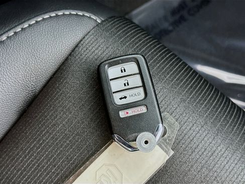 Used 2021 Honda Accord Sport image 32