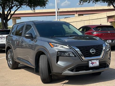 Used 2023 Nissan Rogue S FWD image 3