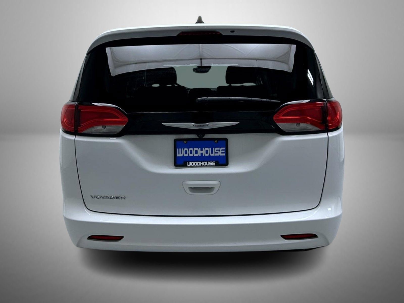 Used 2023 Chrysler Voyager LX FWD image 6