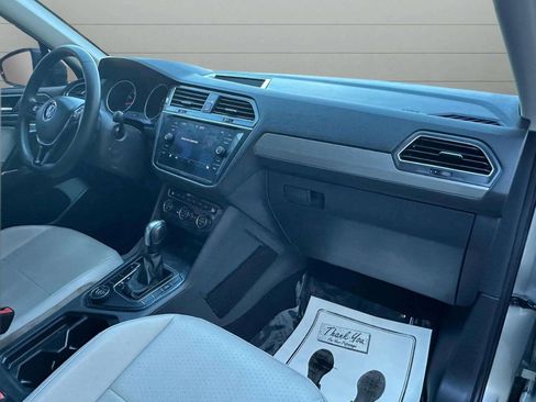 Used 2020 Volkswagen Tiguan SE image 15