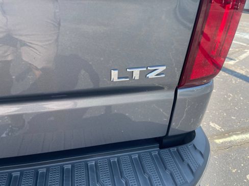 Used 2021 Chevrolet Silverado 1500 LTZ AWD/4WD image 5