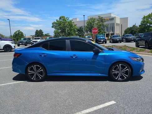 Used 2023 Nissan Sentra SR w/ SR Premium Package FWD image 3