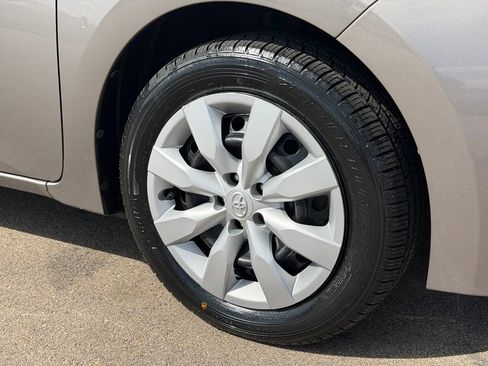Used 2016 Toyota Corolla LE FWD image 23