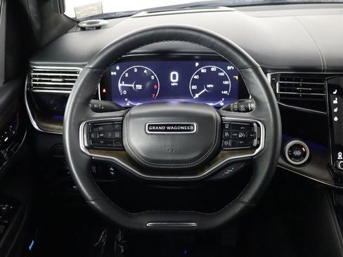 Used 2023 Jeep Grand Wagoneer L Series II w/ Premium Group II AWD/4WD image 7