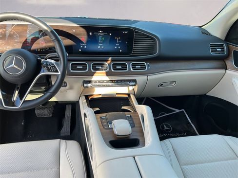 Certified 2025 Mercedes-Benz GLE 350 4MATIC image 11