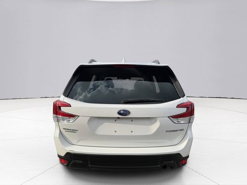 Used 2019 Subaru Forester Premium image 12