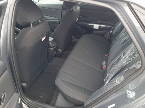 New 2026 Hyundai Elantra SEL Sport FWD image 15