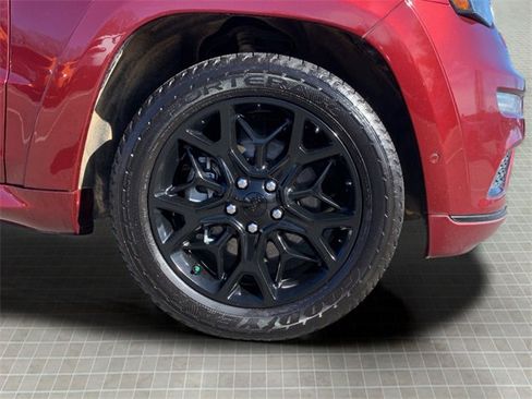 Certified 2021 Jeep Grand Cherokee Limited X image 46