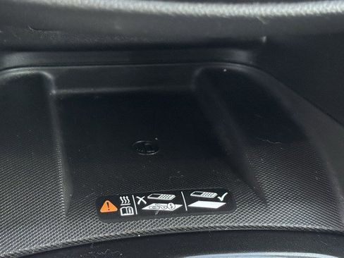 Used 2022 Chevrolet Equinox Premier image 23