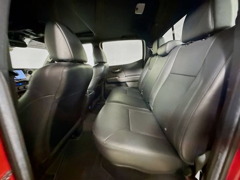 Certified 2022 Toyota Tacoma TRD Off-Road w/ TRD Premium Off Road Package AWD/4WD image 23
