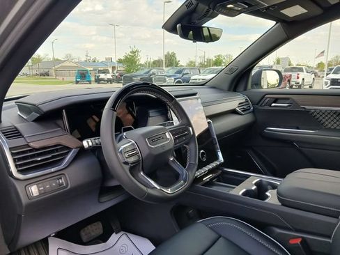 New 2026 GMC Acadia Denali w/ Super Cruise Package AWD/4WD image 9