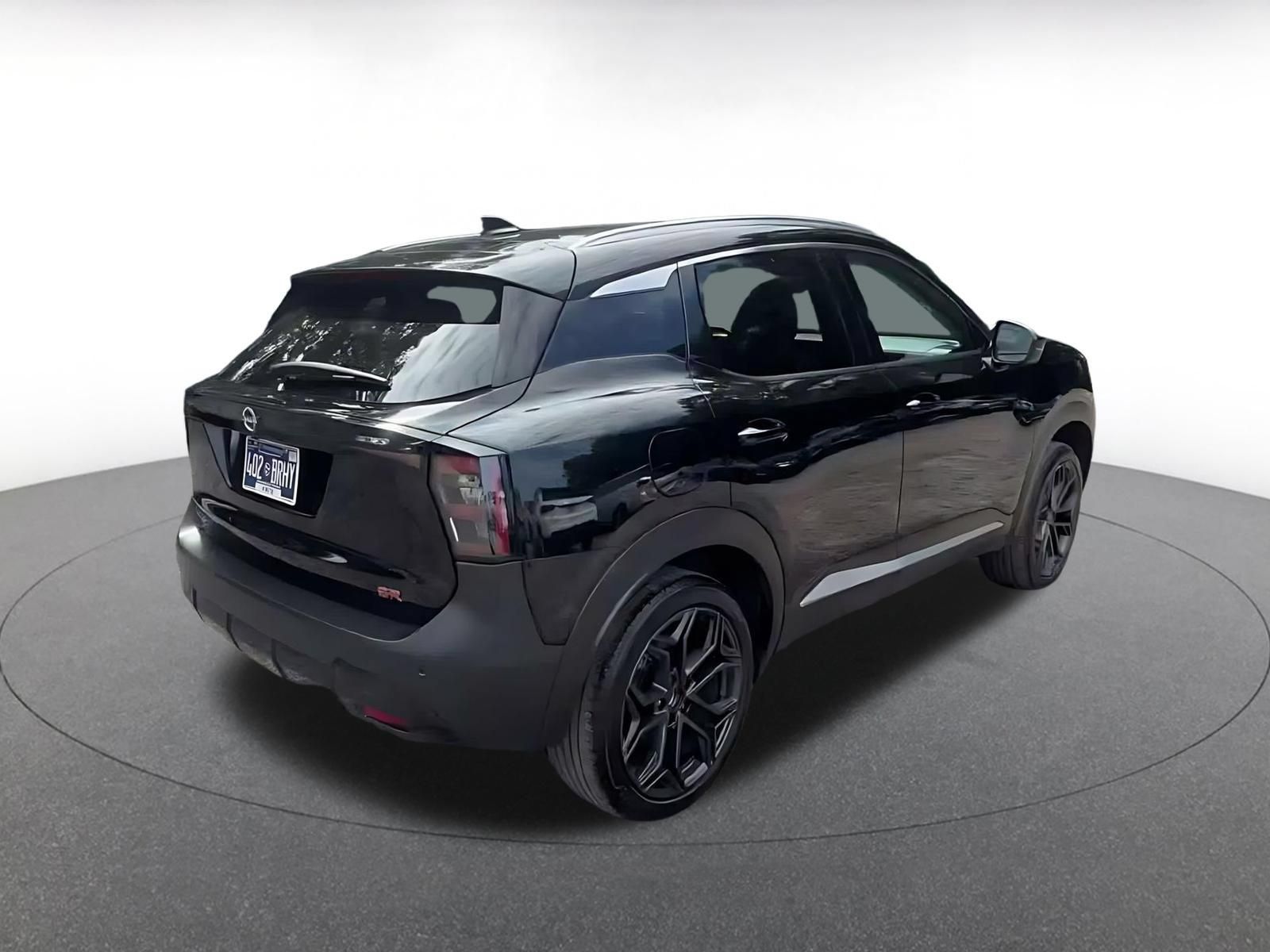 Used 2026 Nissan Kicks SR FWD image 14
