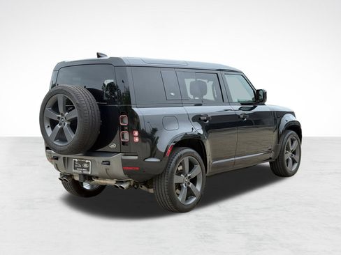 Certified 2023 Land Rover Defender 110 V8 AWD/4WD image 9