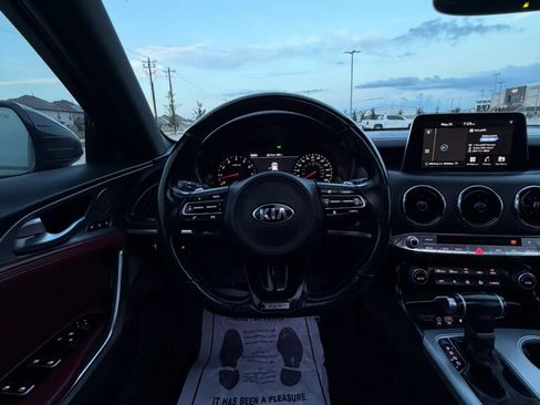 Used 2020 Kia Stinger GT1 RWD image 14