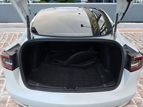 Used 2022 Tesla Model 3 RWD image 17