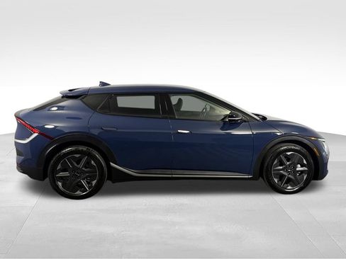 Used 2025 Kia EV6 2WD image 7