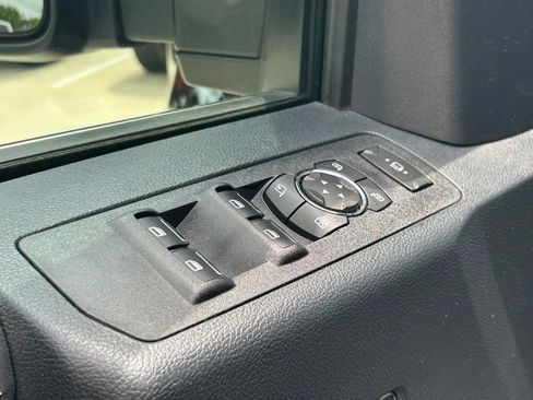 Used 2022 Ford F250 Platinum AWD/4WD image 23