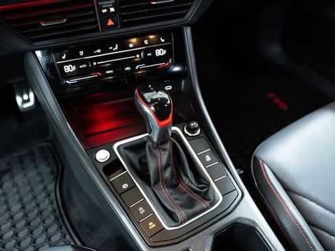 Used 2025 Volkswagen Jetta GLI Autobahn image 28