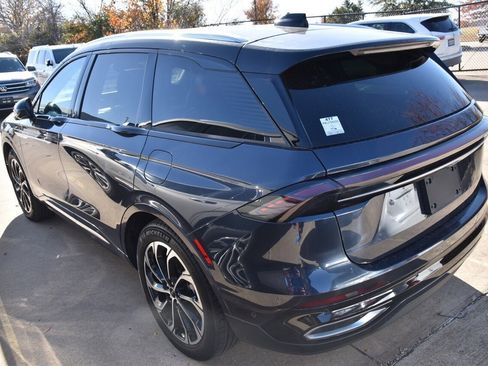 Used 2024 Lincoln Nautilus Reserve w/ Equipment Group 203A image 9