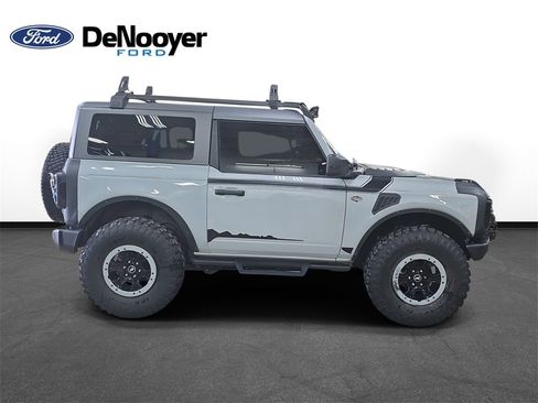 Used 2024 Ford Bronco Wildtrak image 5