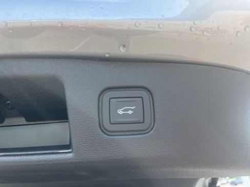 New 2025 Chevrolet Blazer EV RS image 8