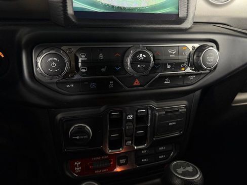 Used 2023 Jeep Wrangler Unlimited Rubicon 4xe w/ Steel Bumper Group image 25