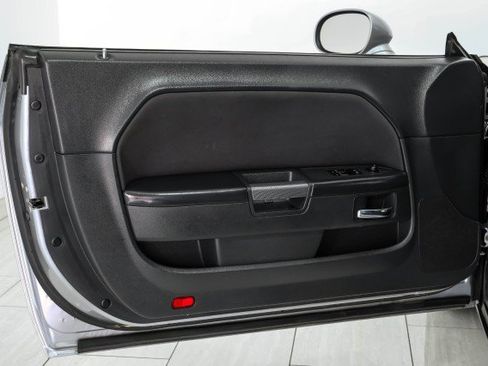 Used 2013 Dodge Challenger R/T RWD image 34