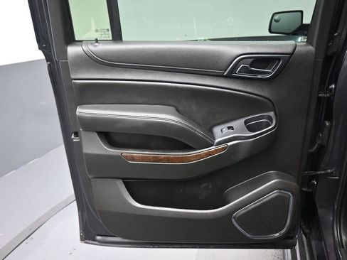 Used 2018 Chevrolet Suburban LT AWD/4WD image 30