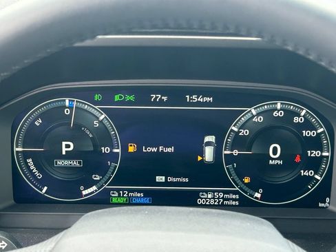 Used 2025 Mitsubishi Outlander 4WD Plug-In Hybrid image 25