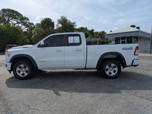 Used 2022 RAM 1500 Big Horn AWD/4WD image 9