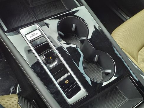 New 2026 Volkswagen Atlas Cross Sport SE image 18