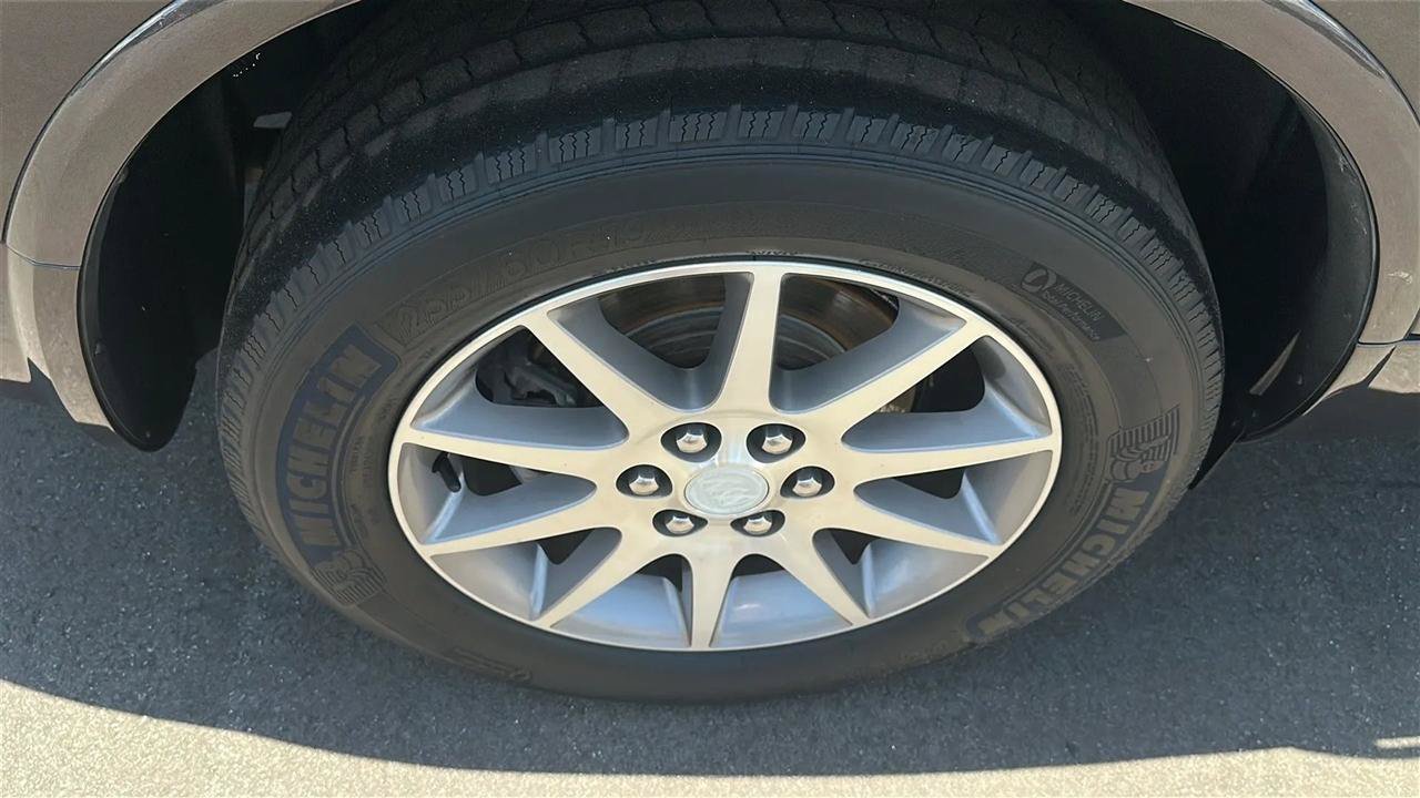 Used 2014 Buick Enclave Leather FWD image 18
