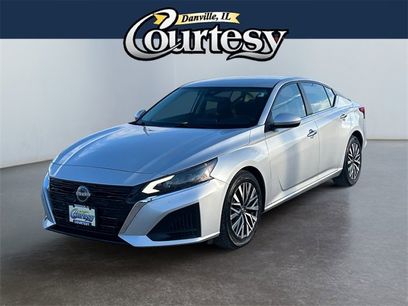 Used 2023 Nissan Altima 2.5 SV