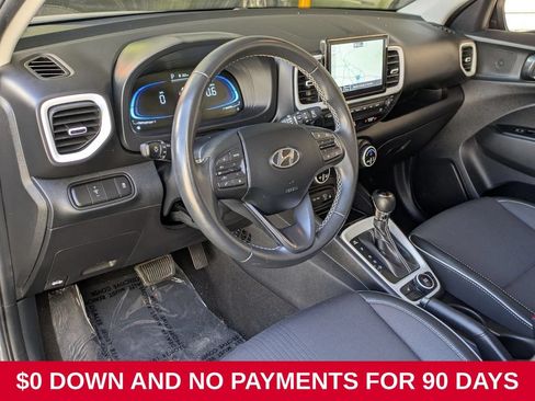 Used 2025 Hyundai Venue Limited FWD image 14