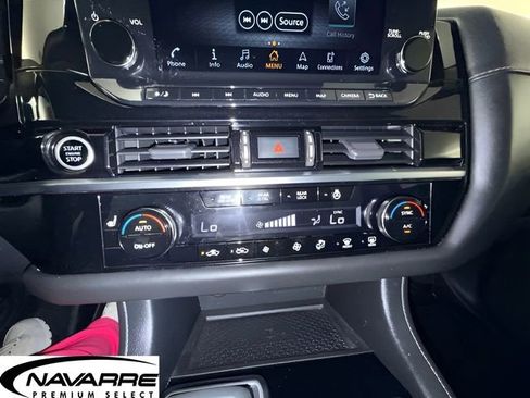 Used 2022 Nissan Pathfinder SL w/ SL Premium Package FWD image 19