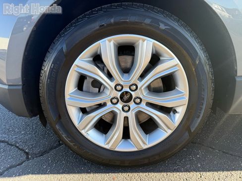 Used 2023 Ford Edge Titanium image 10