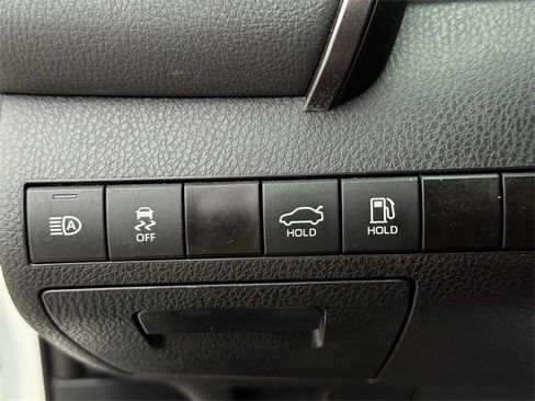 Used 2024 Toyota Camry SE image 22