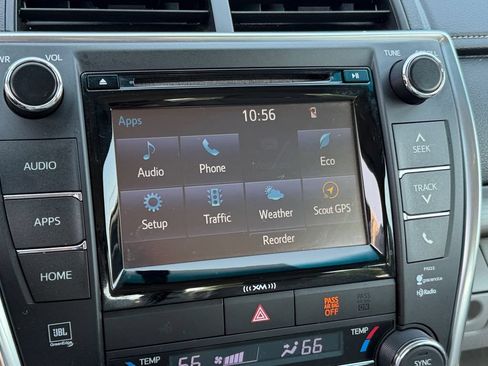Used 2017 Toyota Camry XLE FWD image 21