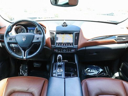 Used 2017 Maserati Levante S AWD/4WD image 16