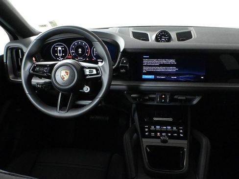 Used 2026 Porsche Cayenne Coupe AWD/4WD image 17