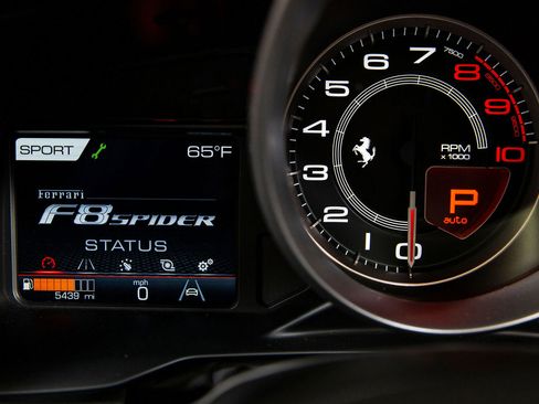 Certified 2021 Ferrari F8 Tributo image 13