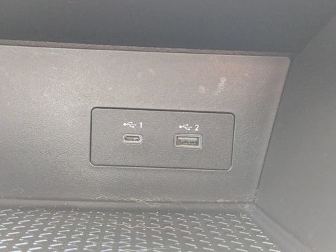 Used 2025 Nissan Pathfinder SV AWD/4WD image 43