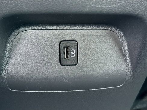 Used 2025 Nissan Sentra SV FWD image 33
