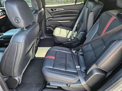 Used 2024 Chevrolet Traverse RS w/ LPO, Floor Liner Package AWD/4WD image 26