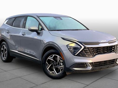 Used 2025 Kia Sportage LX FWD image 3