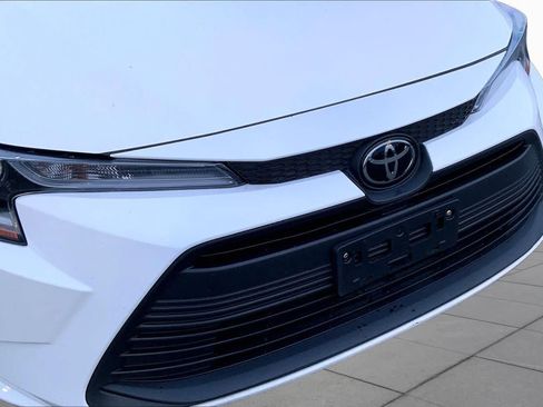 Used 2024 Toyota Corolla LE FWD image 27