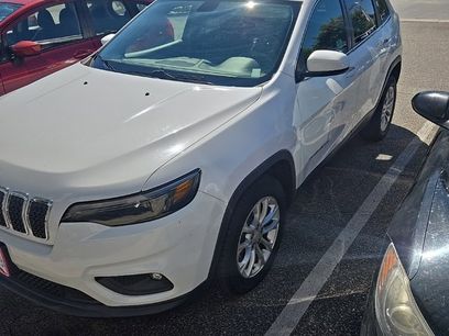 Used 2019 Jeep Cherokee Latitude w/ Popular Appearance Group