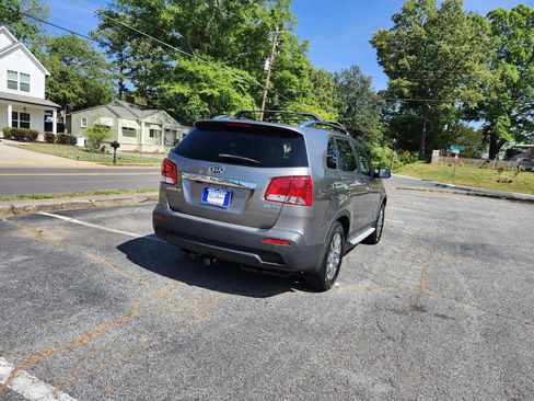 Used 2011 Kia Sorento EX w/ Premium Pkg image 18