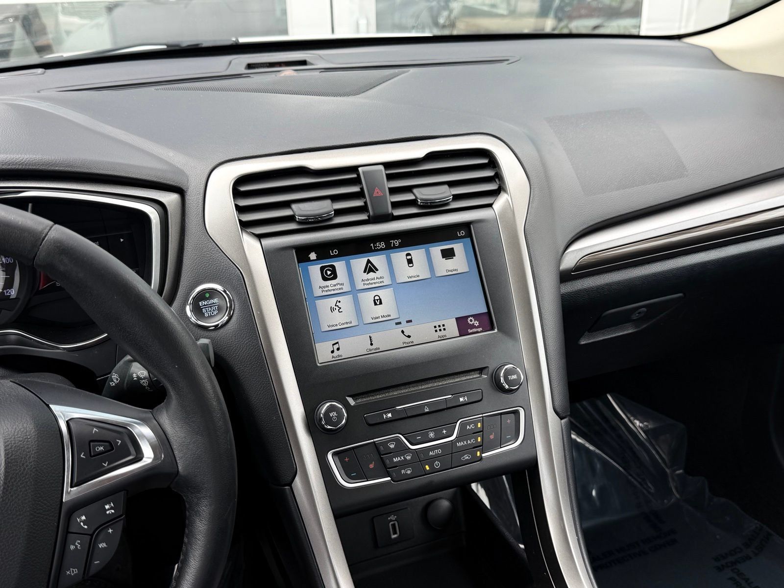 Used 2018 Ford Fusion SE w/ Equipment Group 602A FWD image 35
