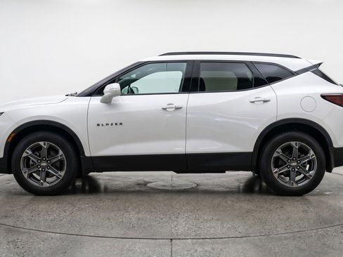 Used 2025 Chevrolet Blazer LT FWD image 5